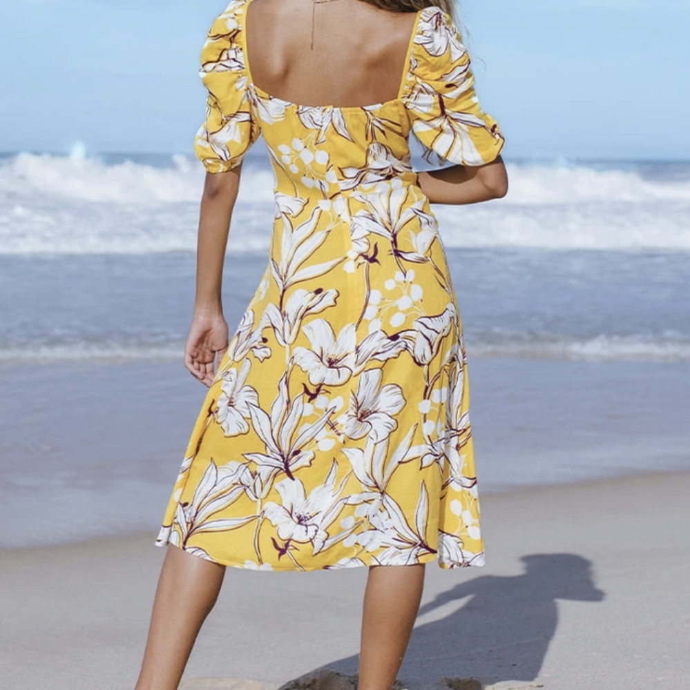 NWT Cupshe Vada Floral V Neck Front Dress - Picture 2 of 8